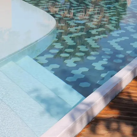 Aparthotel Ecosuites 3*