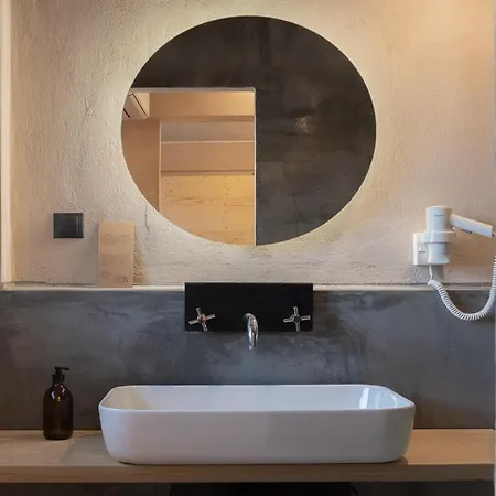Ecosuites 3*