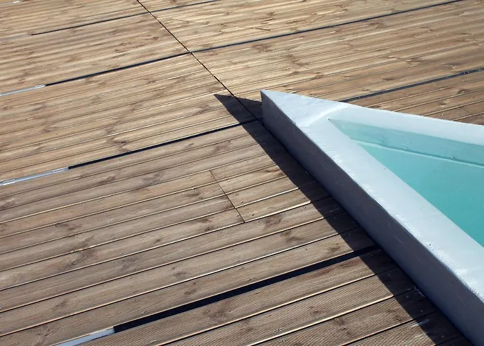 アパートホテル Ecosuites トロニ