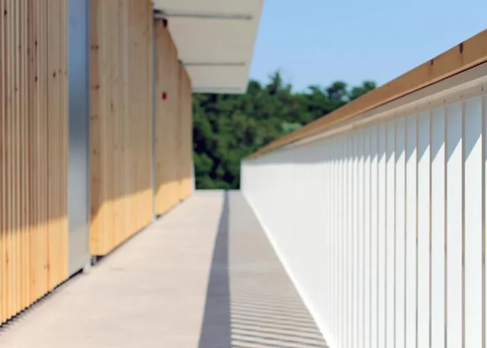 アパートホテル Ecosuites トロニ