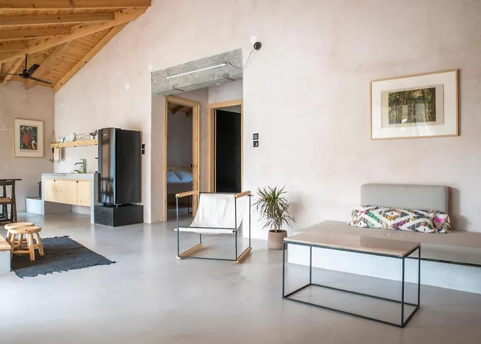 アパートホテル Ecosuites トロニ