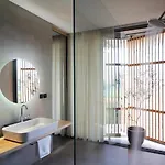 Ecosuites Τορώνη